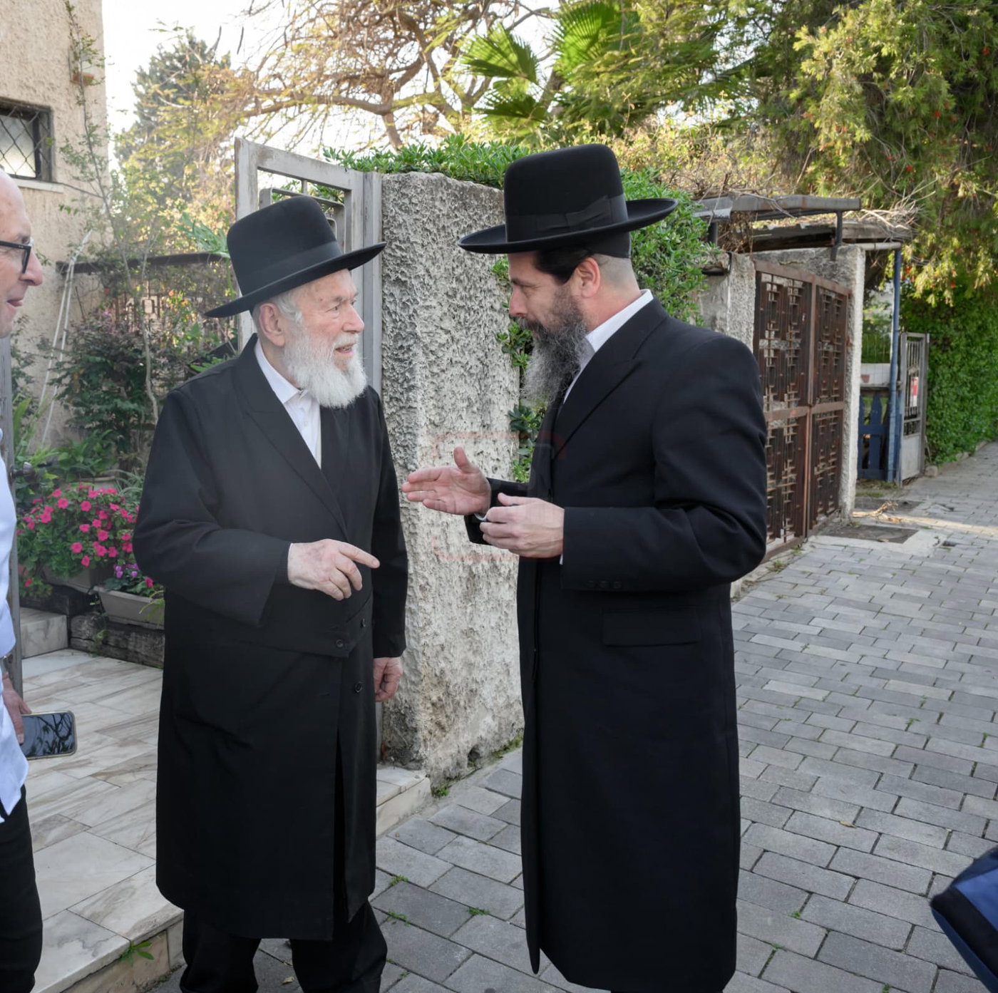 פסח ומימונה בצל המלחמה | 'זופניק בכיכר' עם כל התמונות, הנייעס והחשיפות של השבוע