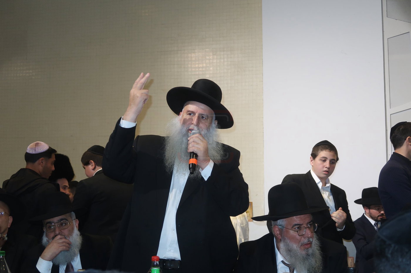 האדמו״ר רבי ישועה ורחמים אבוחצירא בהילולת אביו זצ"ל