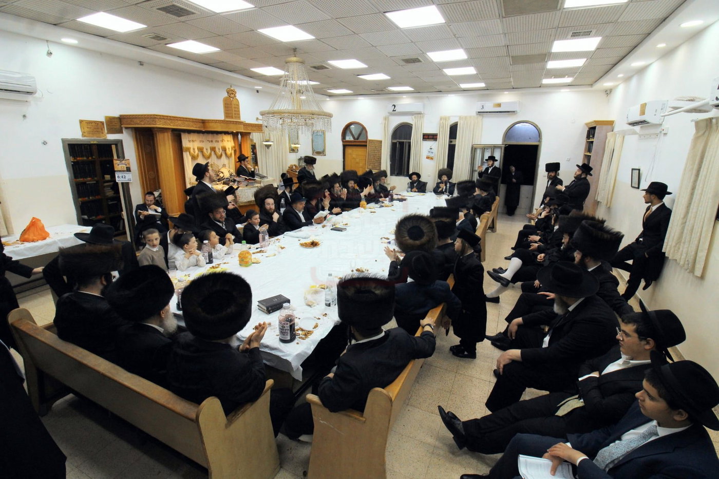 חג הפסח בחצה"ק ז'מיגראד