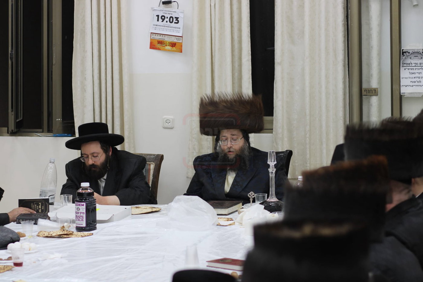 חג הפסח בחצה"ק ז'מיגראד