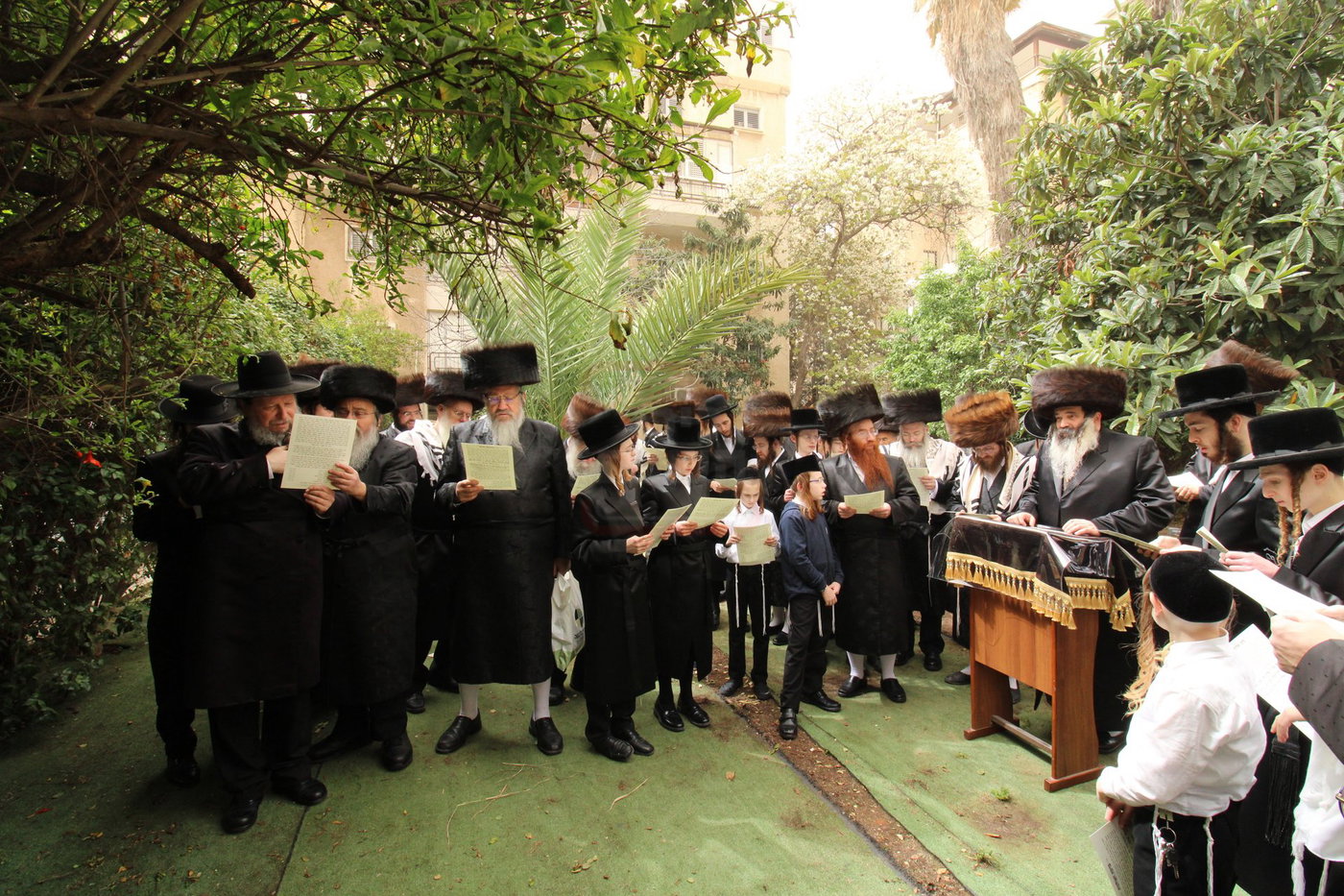 חג הפסח בחצה"ק זוטשקא