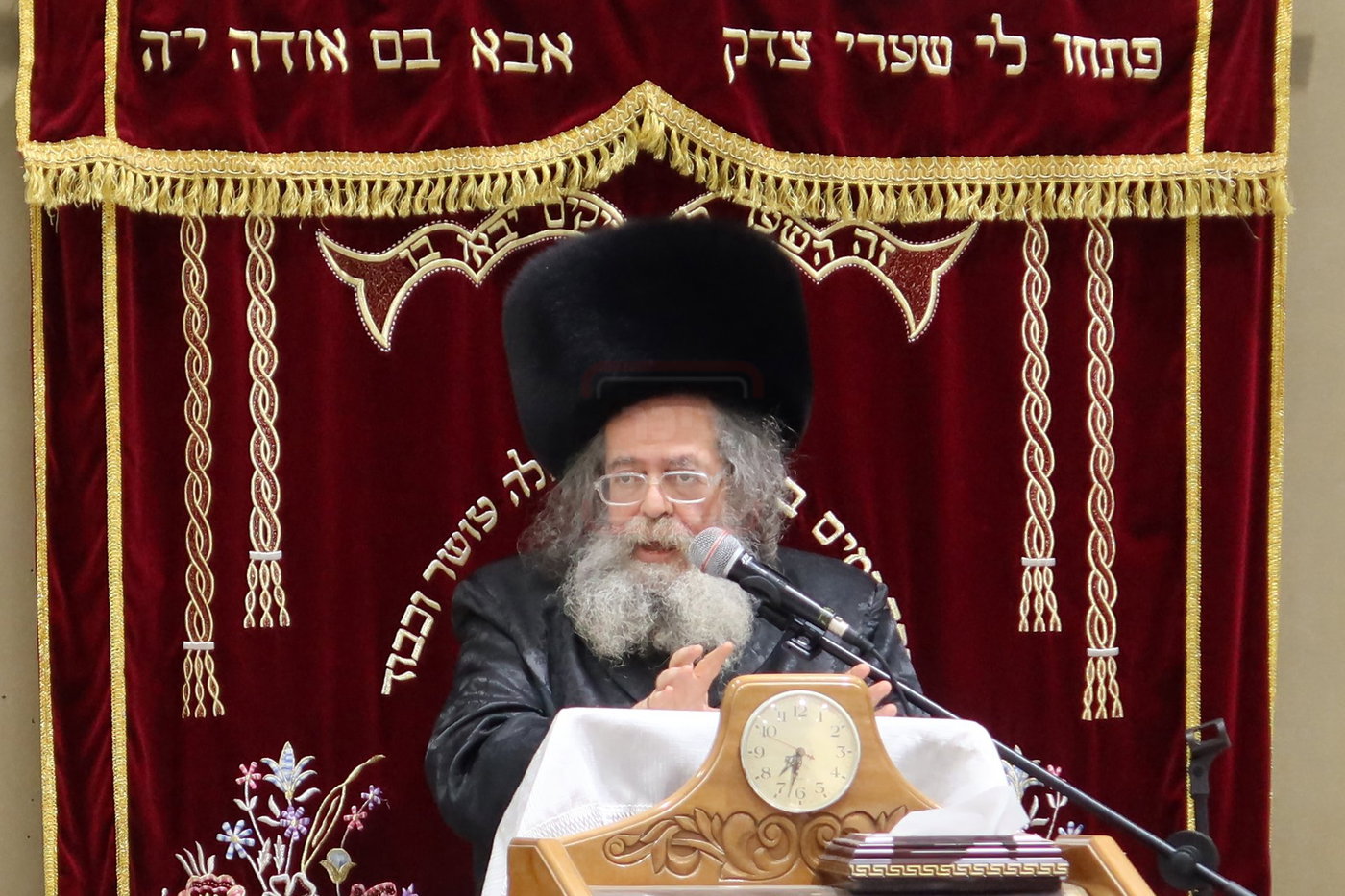 הגרי"ד אלתר בשיעור בחוה"מ פסח בזוטשקא