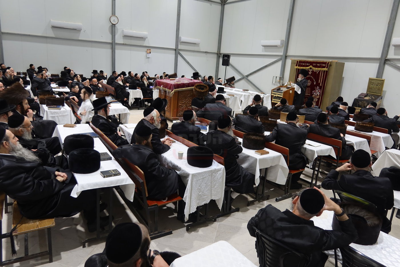 הגרי"ד אלתר בשיעור בחוה"מ פסח בזוטשקא