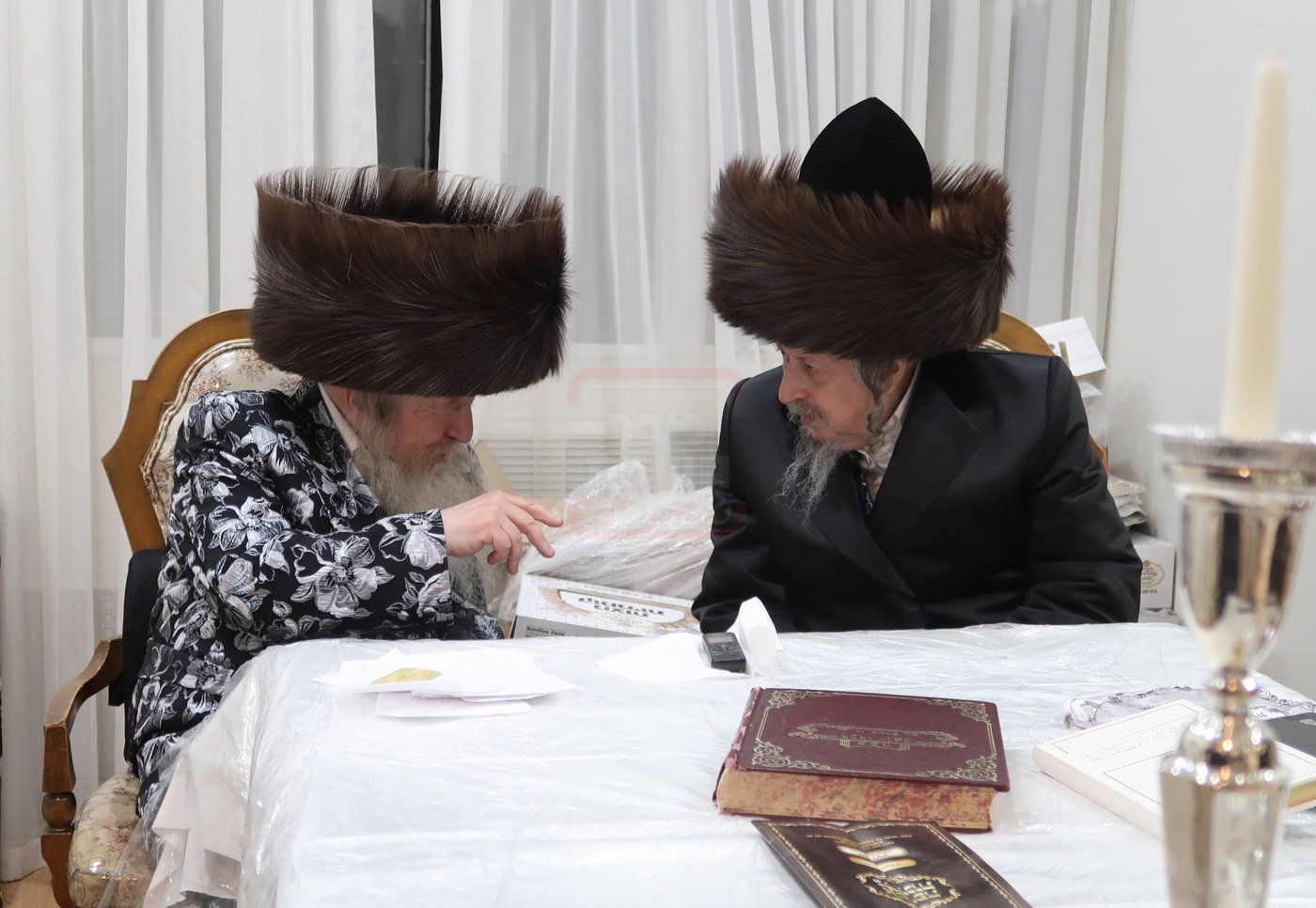 פסח בחצה"ק סקאליע 