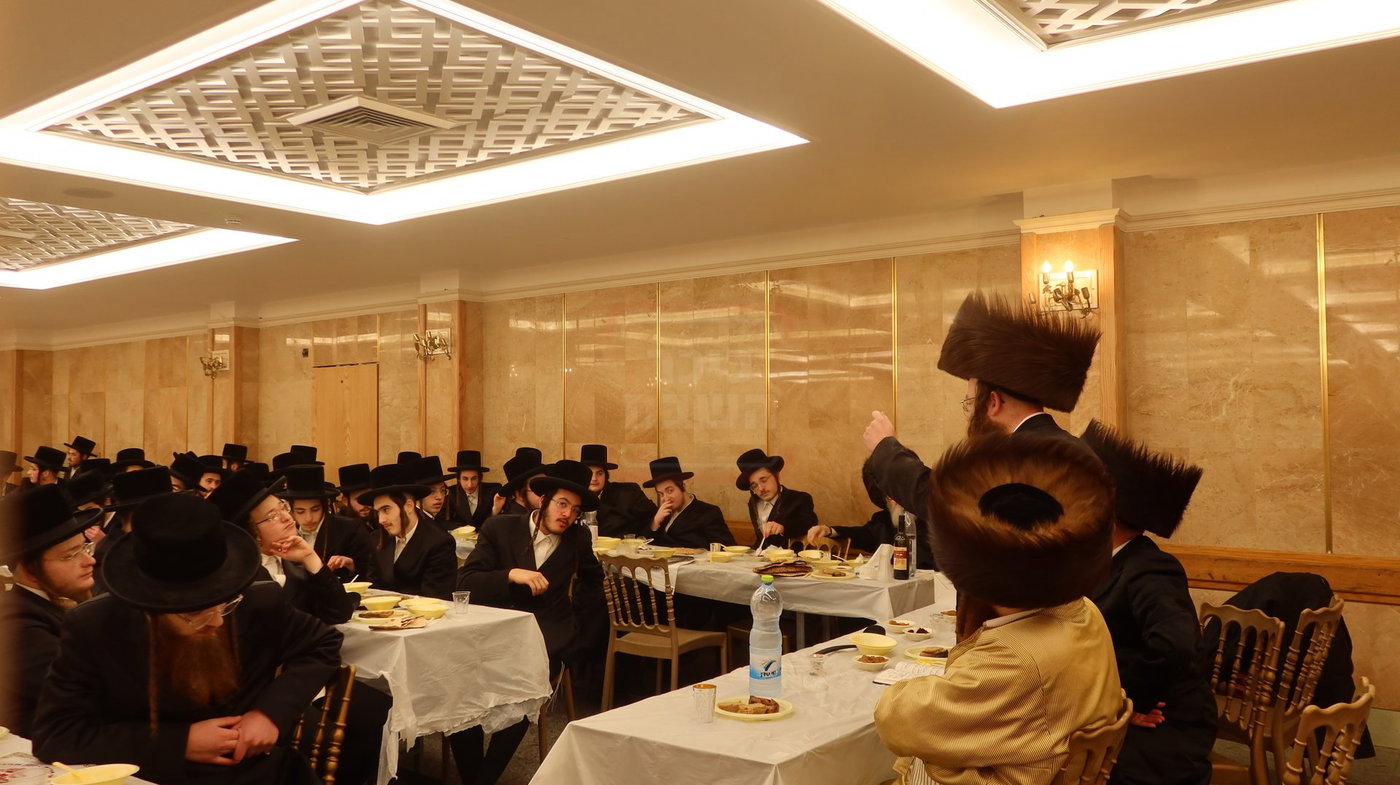 פעילות לבני חו"ל בבעלזא