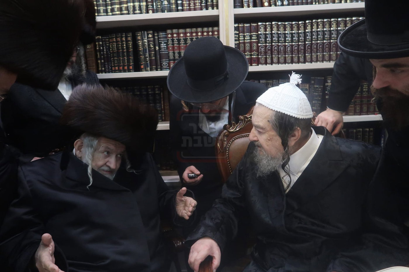 האדמו"ר מטעמשוואר בביקור אצל הגרי"מ שעכטער