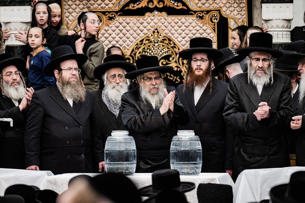 האדמו"ר מסאטמר בשאיבת מים שלנו