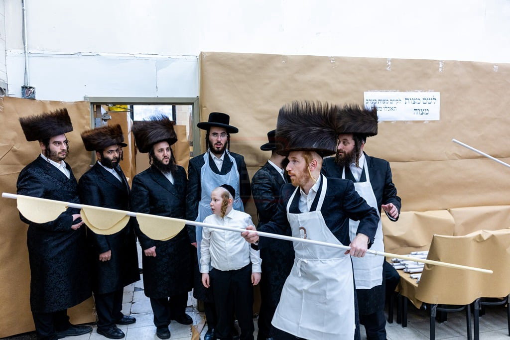 האדמו"ר מסאטמר באפיית מצות מצווה