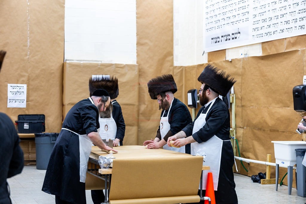 האדמו"ר מסאטמר באפיית מצות מצווה