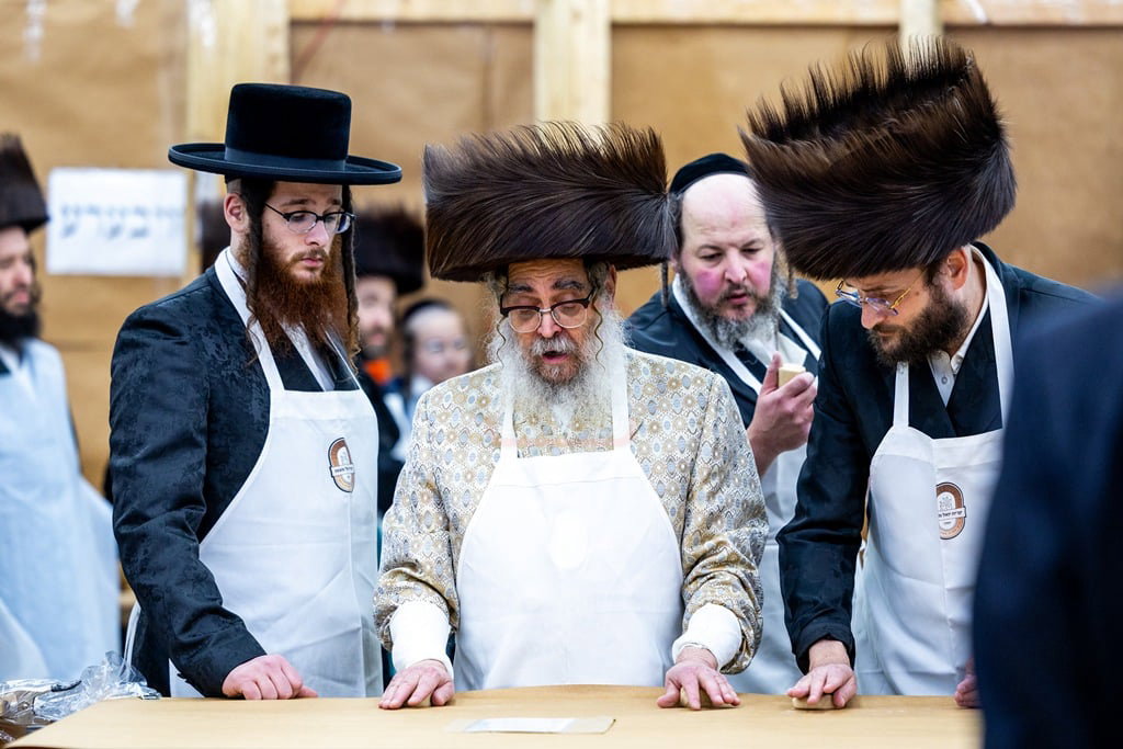 האדמו"ר מסאטמר באפיית מצות מצווה