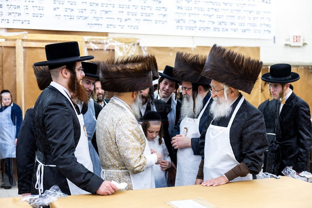 האדמו"ר מסאטמר באפיית מצות מצווה