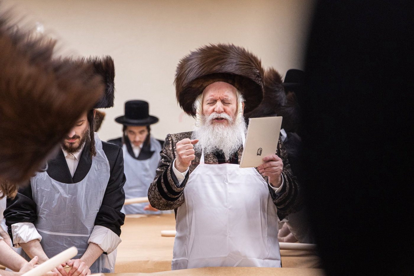 האדמו"ר מבאבוב באפיית מצות מצווה