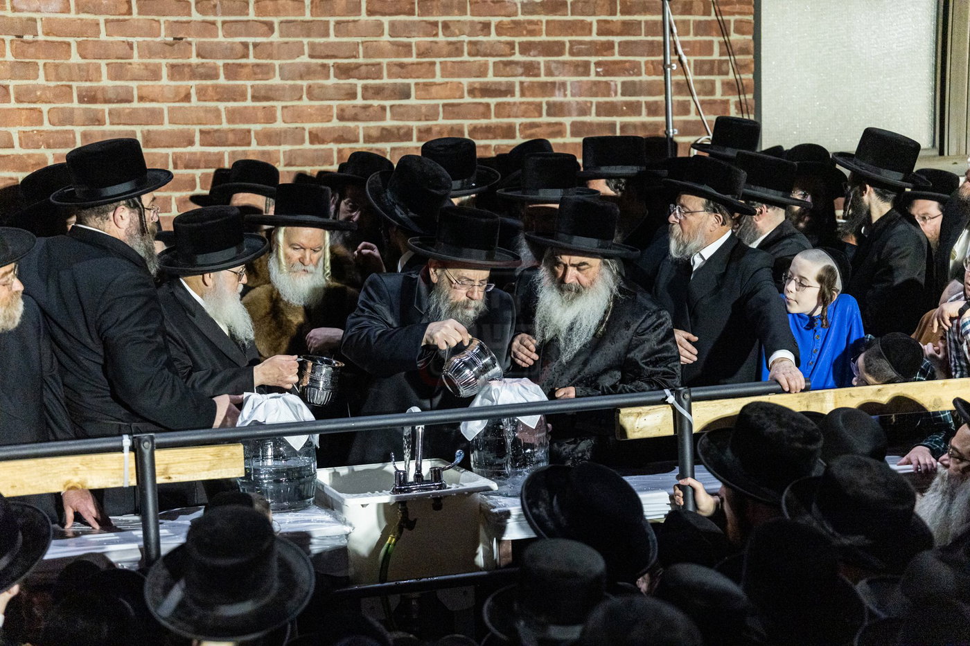 האדמו"ר מבאבוב במים שלנו