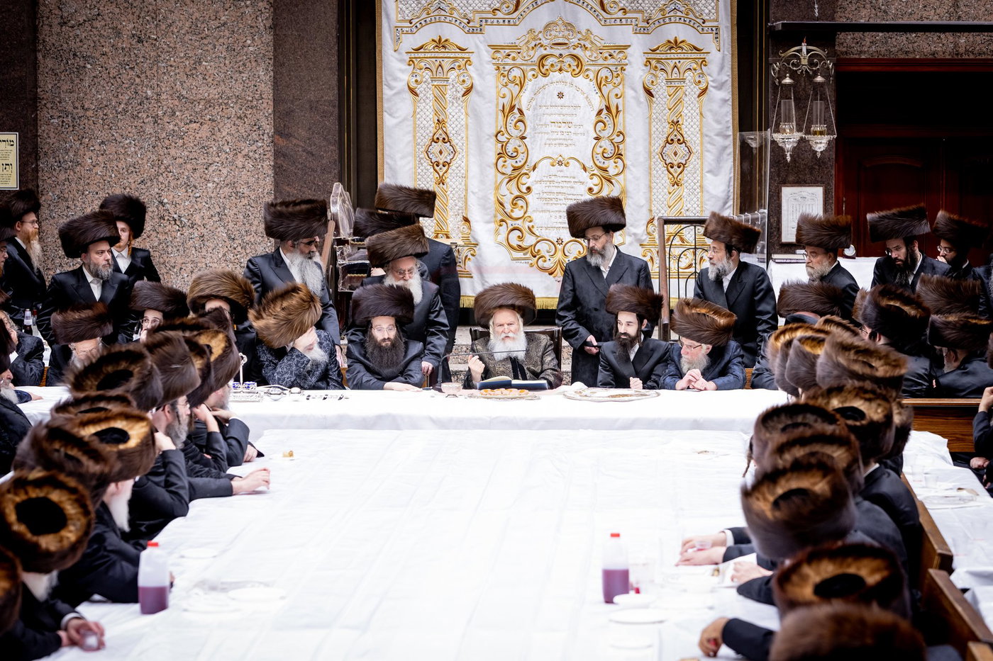 האדמו"ר מבאבוב בטיש חוה"מ פסח