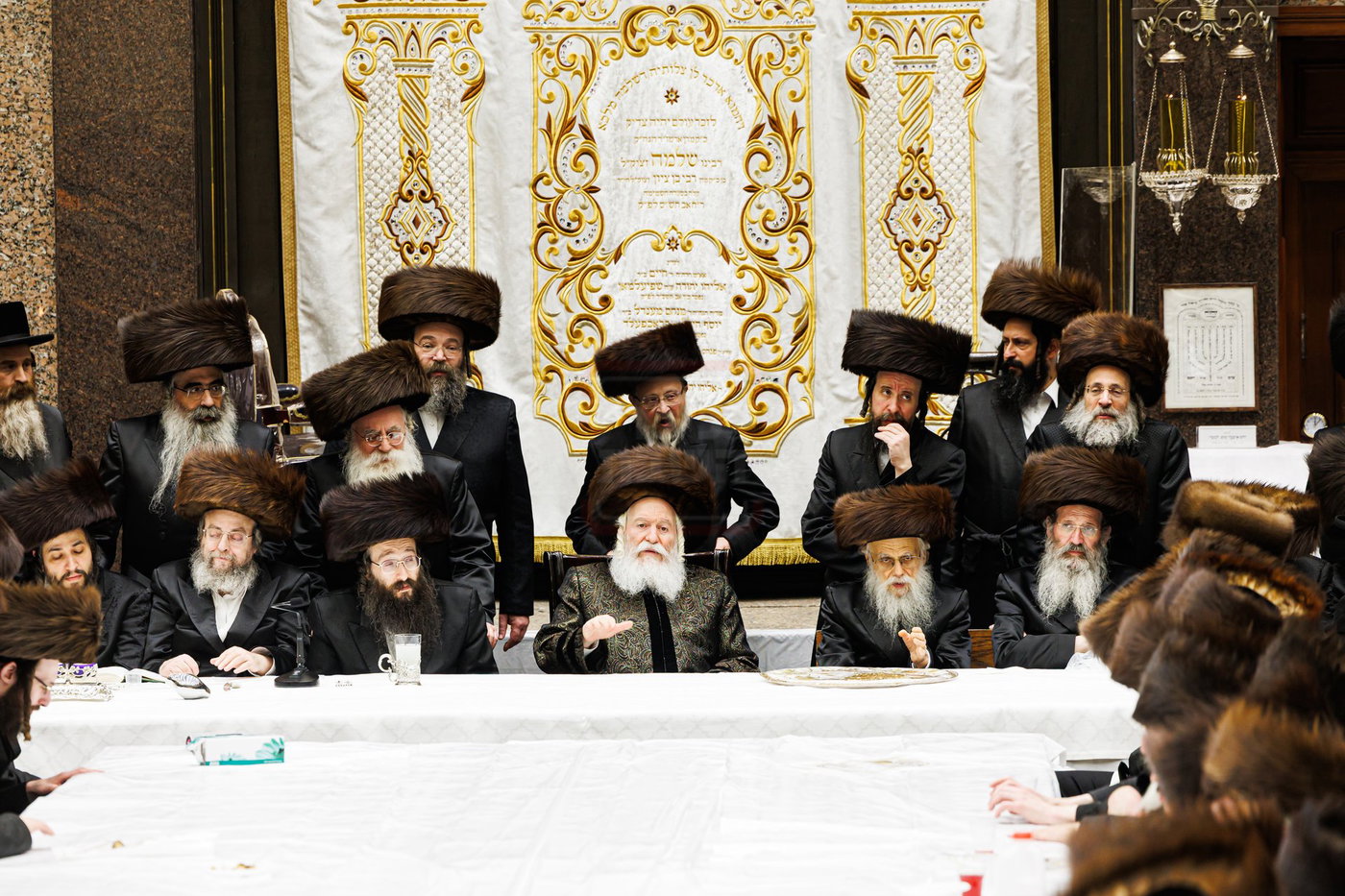 האדמו"ר מבאבוב בטיש חוה"מ פסח