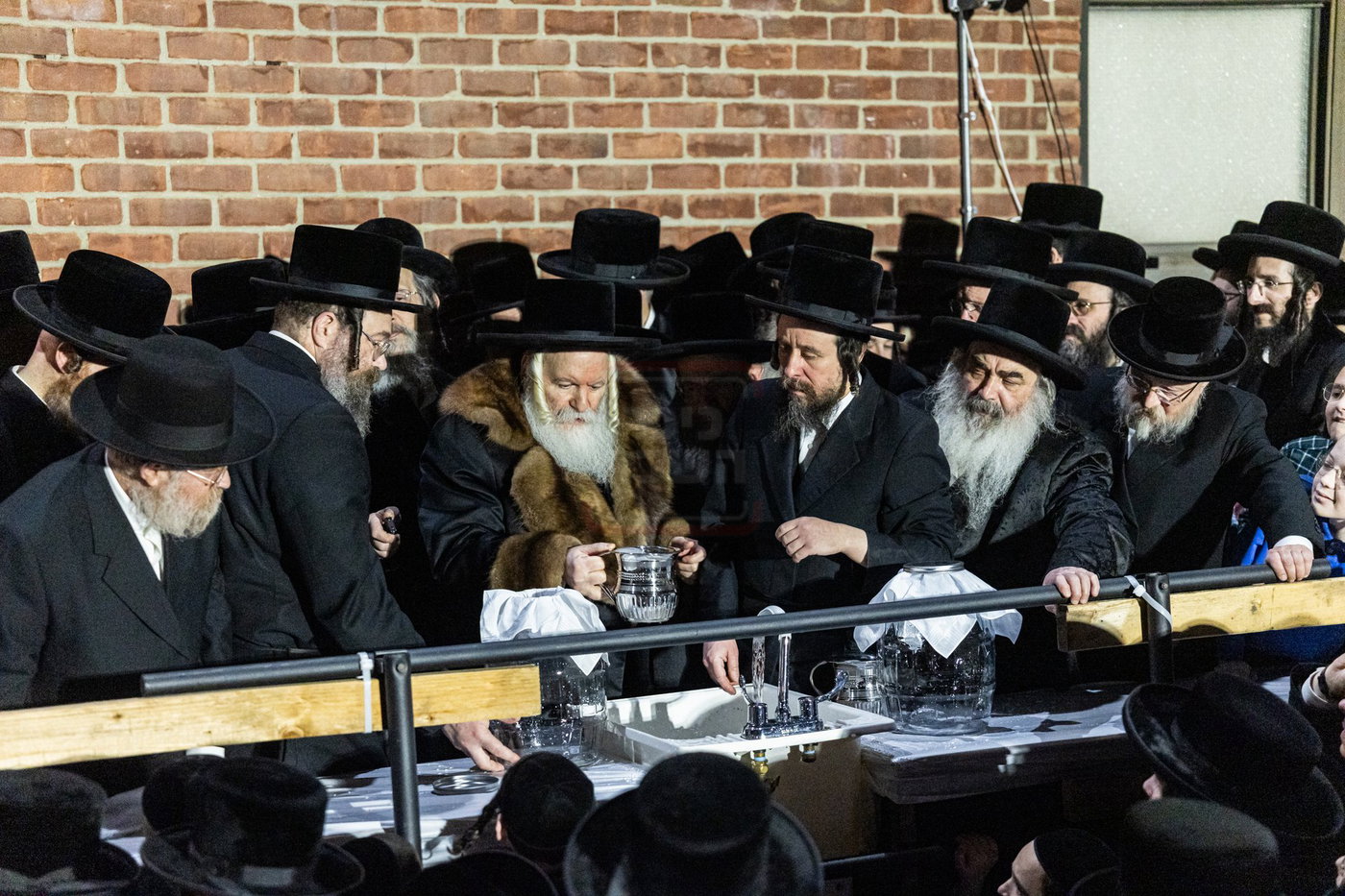 האדמו"ר מבאבוב במים שלנו