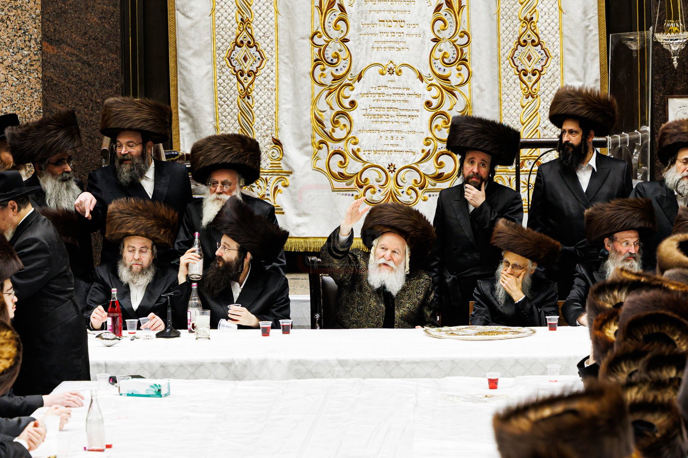 האדמו"ר מבאבוב בטיש חוה"מ פסח