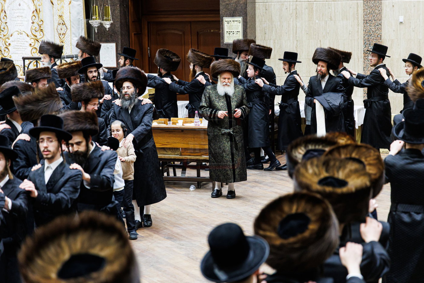 האדמו"ר מבאבוב בטיש חוה"מ פסח