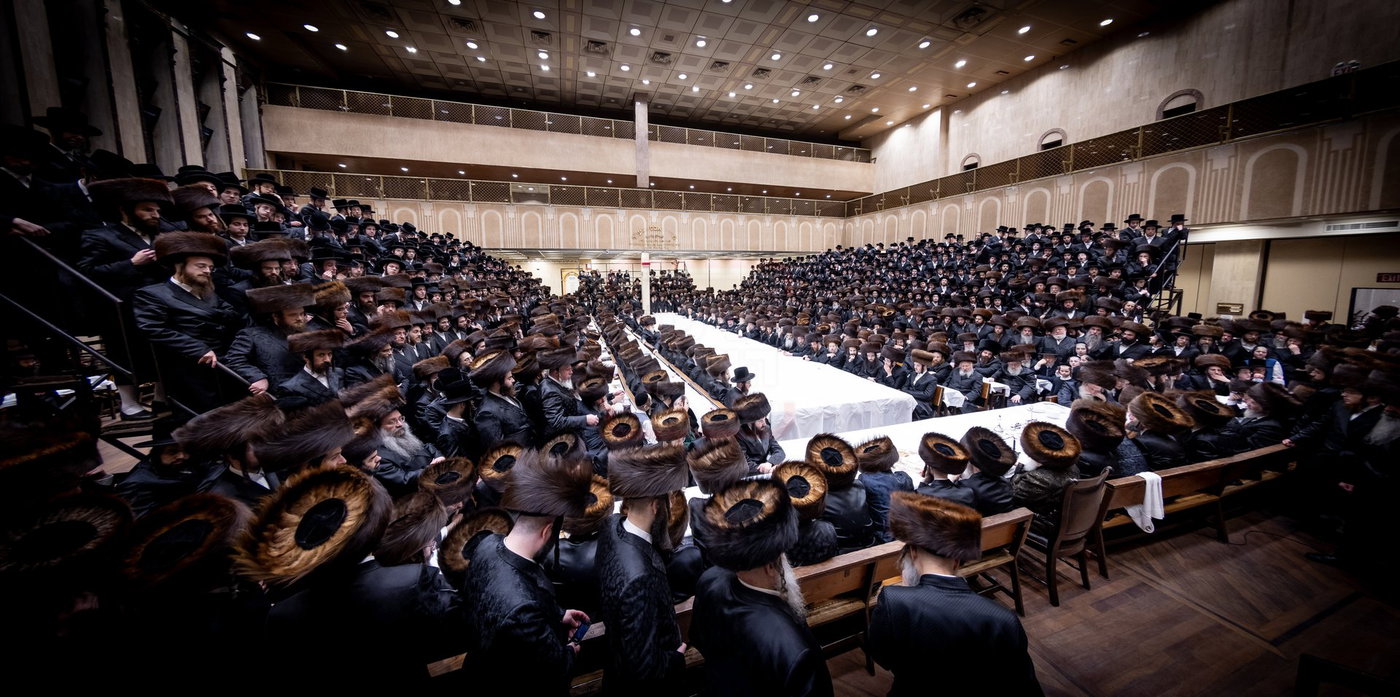 האדמו"ר מבאבוב בטיש חוה"מ פסח