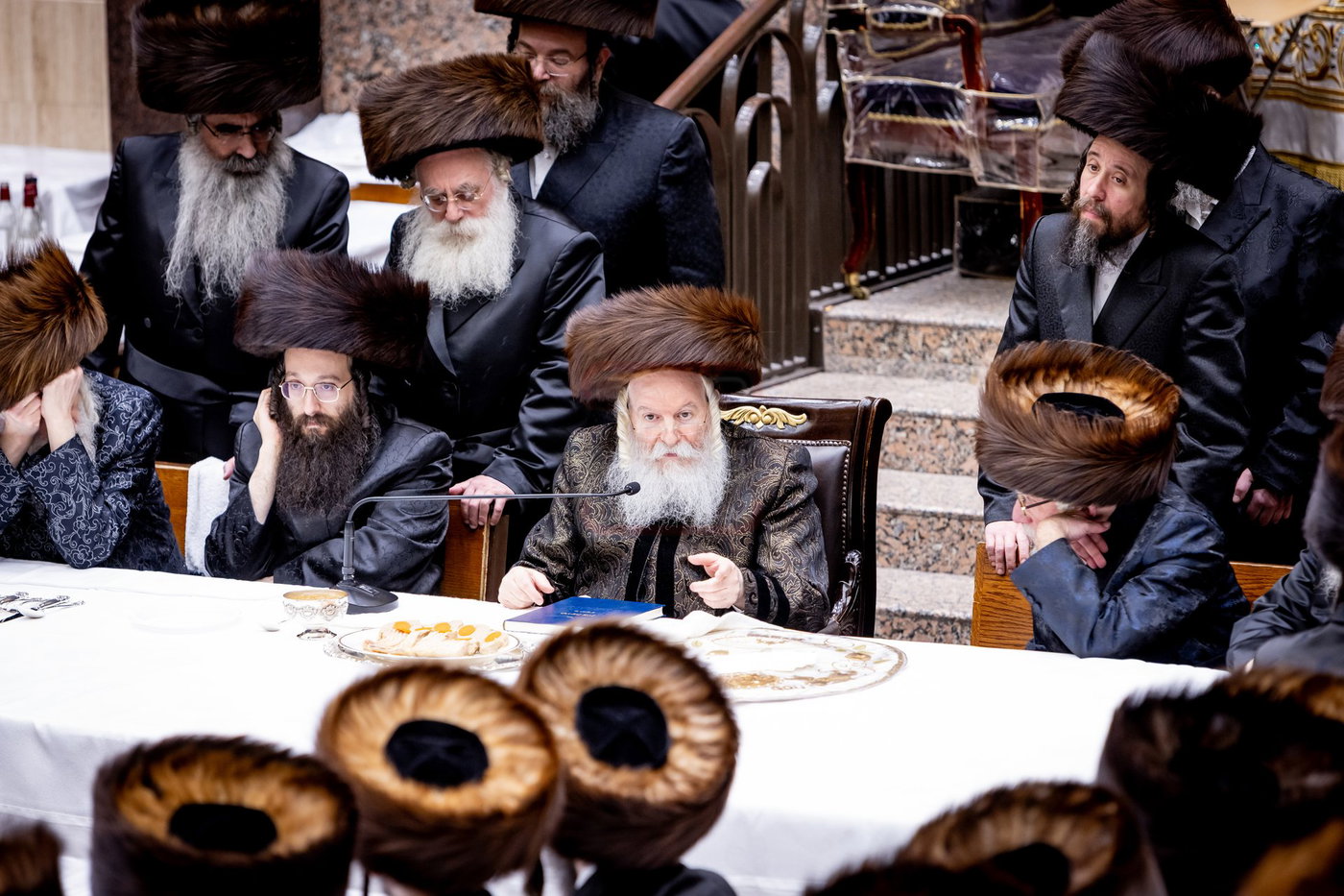 האדמו"ר מבאבוב בטיש חוה"מ פסח