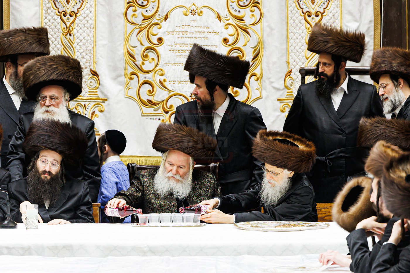 האדמו"ר מבאבוב בטיש חוה"מ פסח