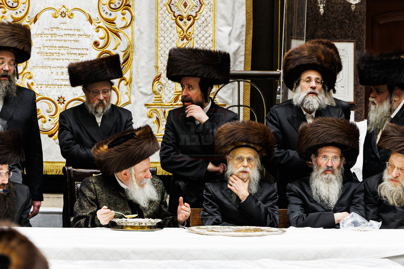 האדמו"ר מבאבוב בטיש חוה"מ פסח