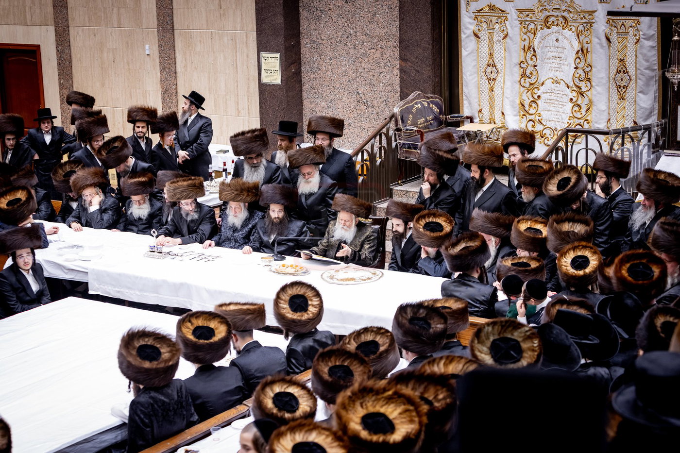 האדמו"ר מבאבוב בטיש חוה"מ פסח