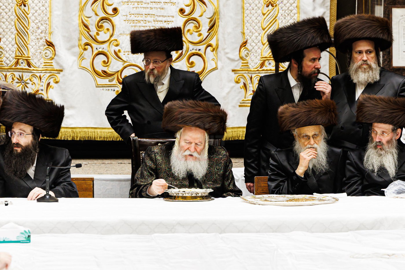 האדמו"ר מבאבוב בטיש חוה"מ פסח