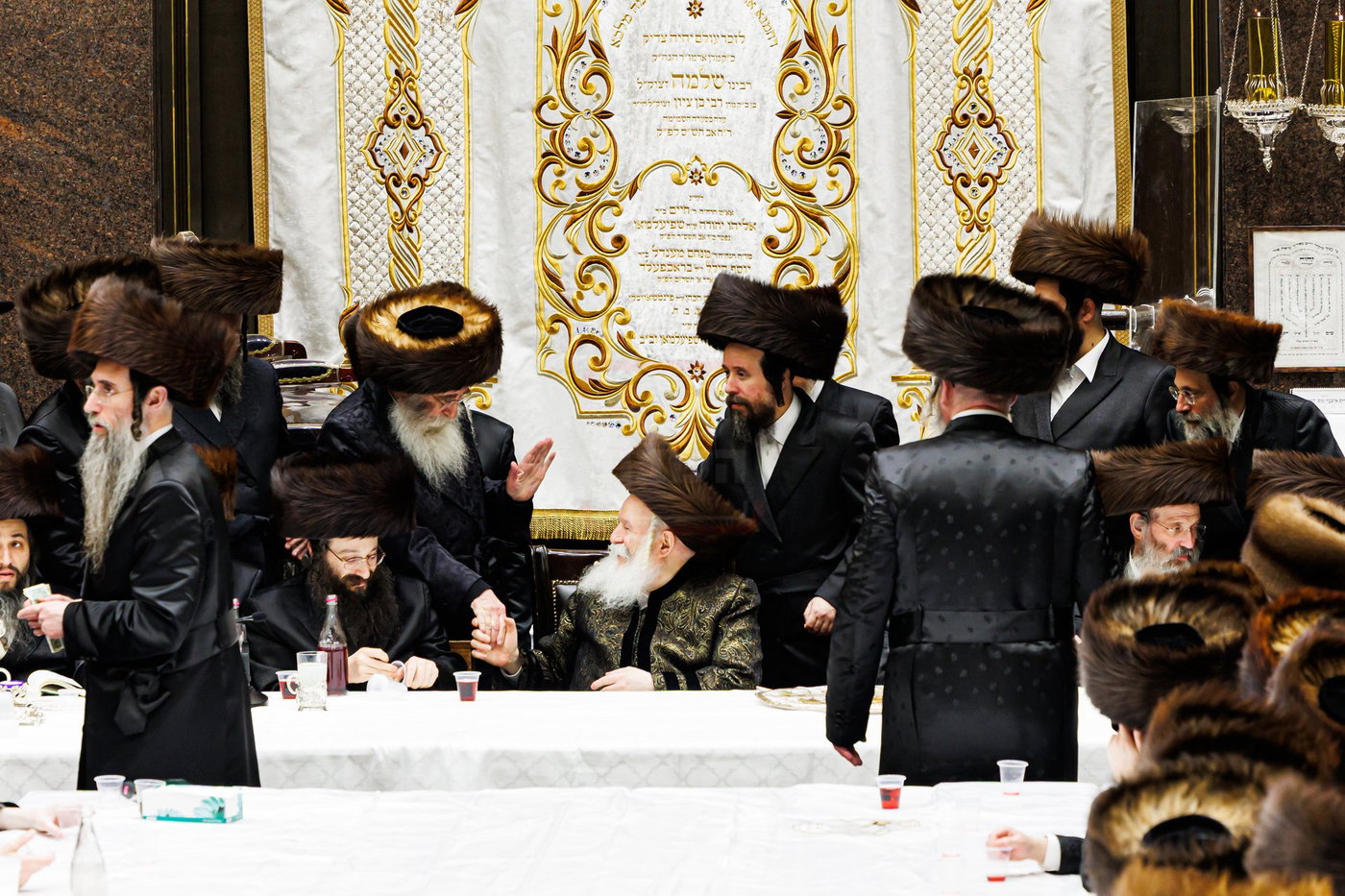 האדמו"ר מבאבוב בטיש חוה"מ פסח