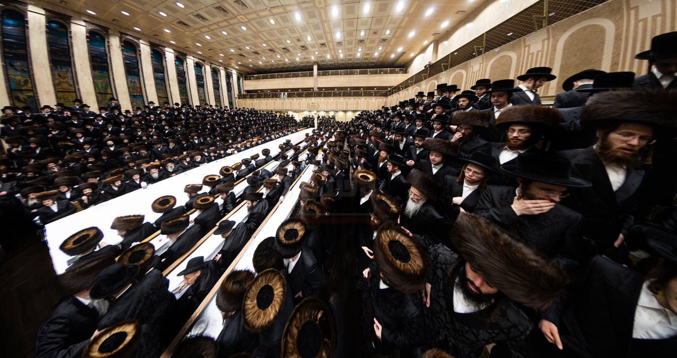 האדמו"ר מבאבוב בטיש חוה"מ פסח