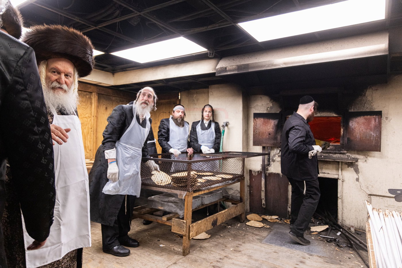 האדמו"ר מבאבוב באפיית מצות מצווה