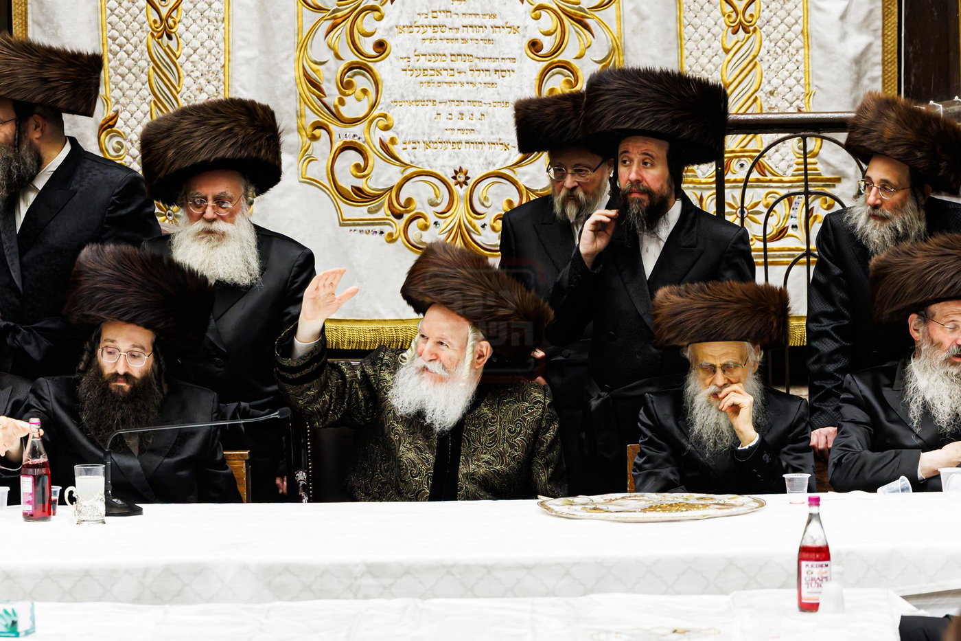 האדמו"ר מבאבוב בטיש חוה"מ פסח