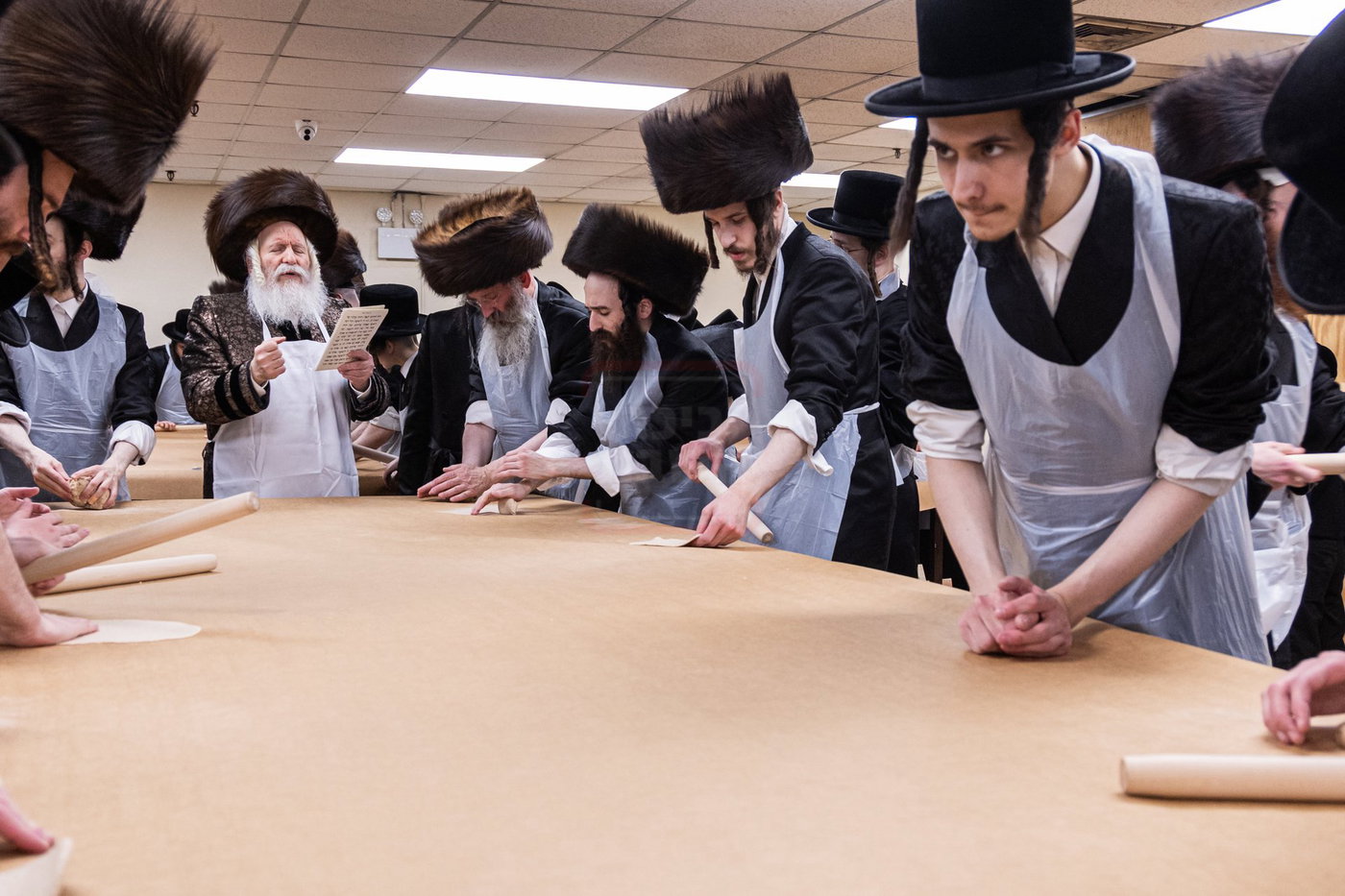 האדמו"ר מבאבוב באפיית מצות מצווה