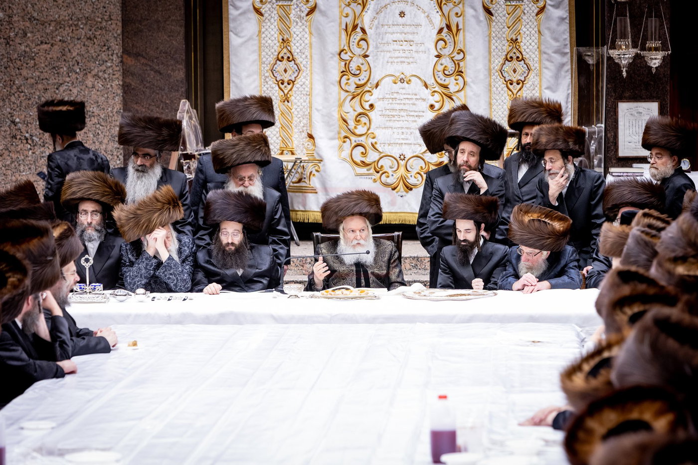 האדמו"ר מבאבוב בטיש חוה"מ פסח