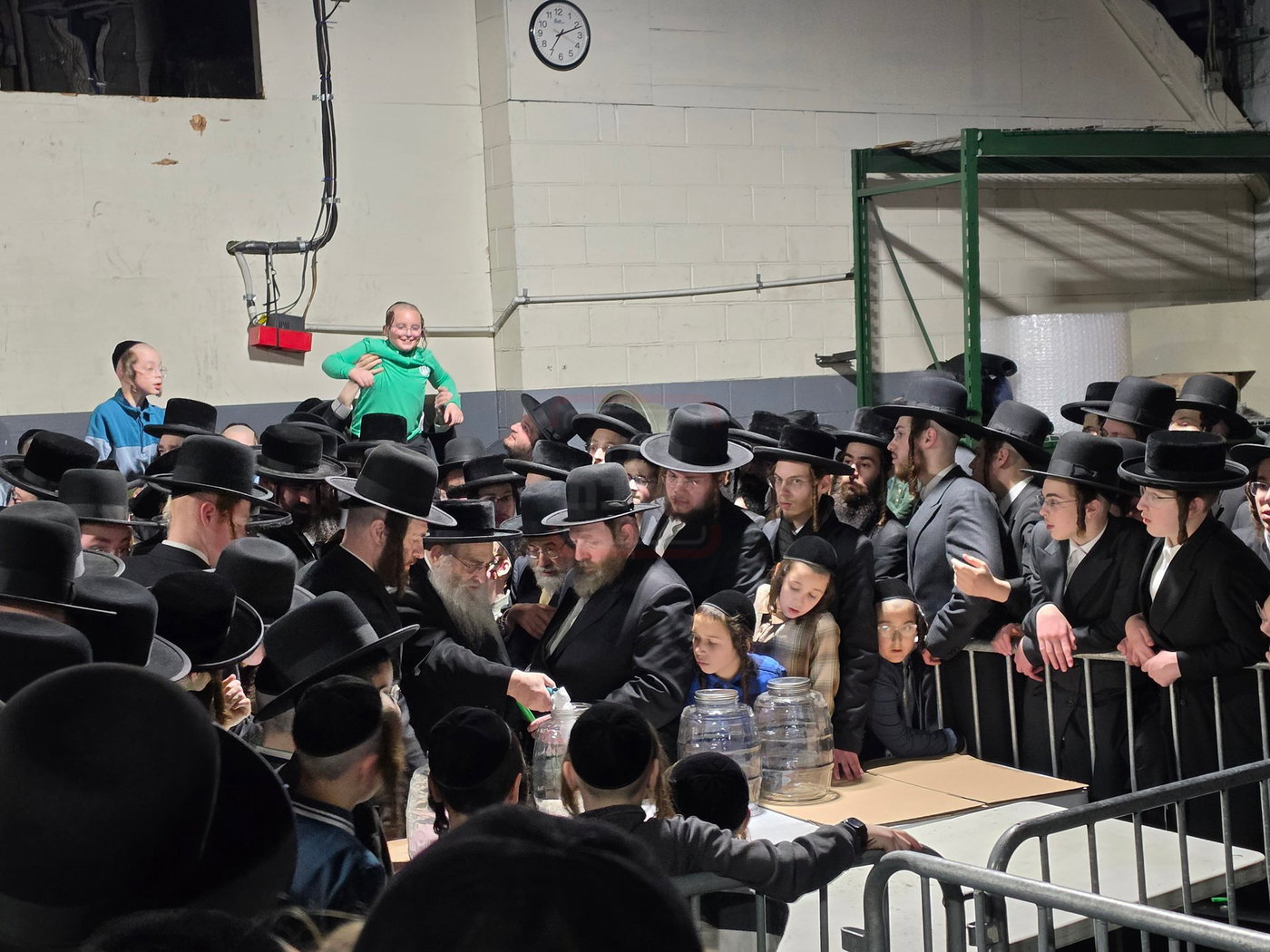 חג הפסח בחצה"ק סאטמר