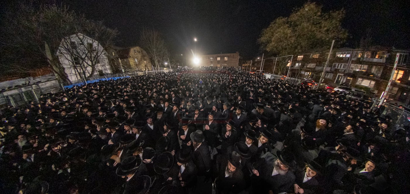 האדמו"ר מבאבוב במים שלנו