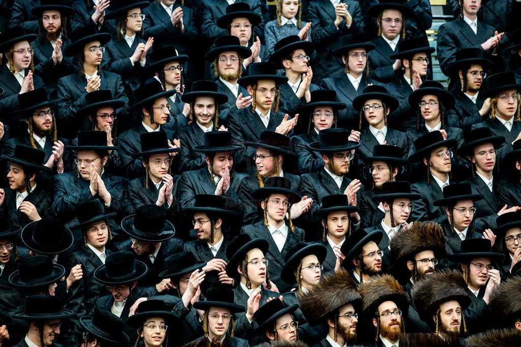 מעמד הפייסות ומסירת מתנות כהונה בסאטמר