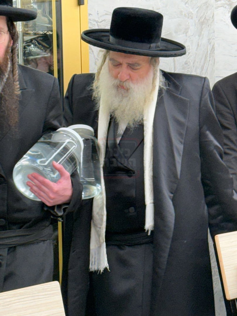 חג הפסח בחצה"ק קראלי