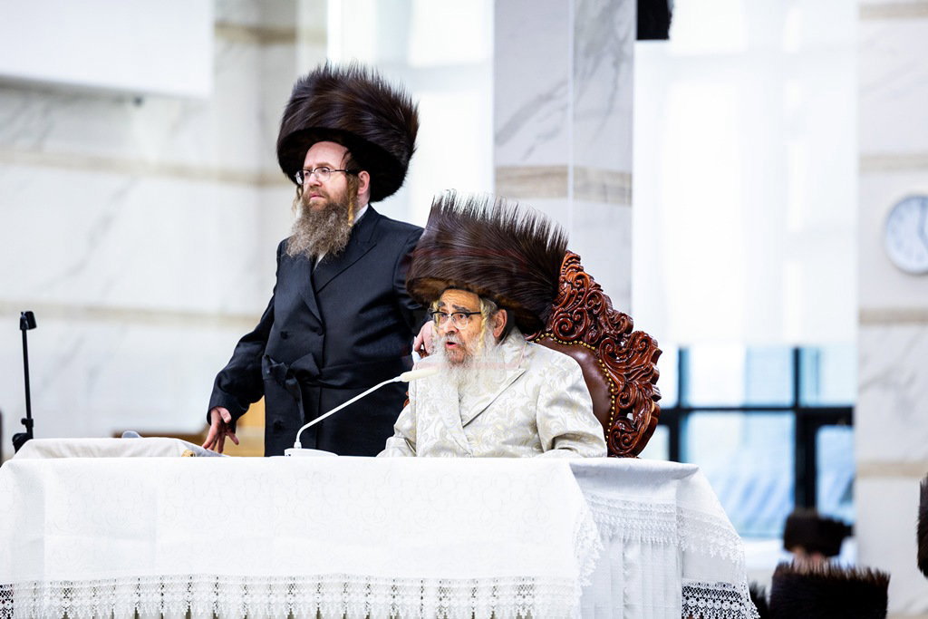 מעמד הפייסות ומסירת מתנות כהונה בסאטמר