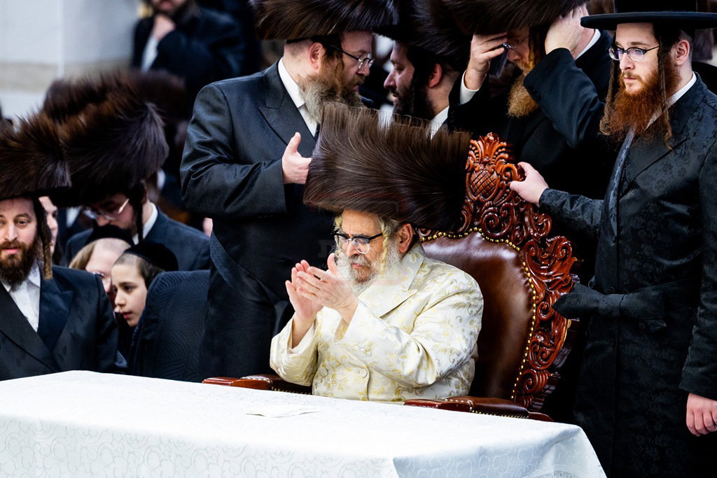 מעמד הפייסות ומסירת מתנות כהונה בסאטמר