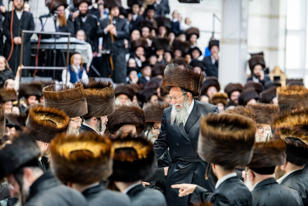 מעמד הפייסות ומסירת מתנות כהונה בסאטמר