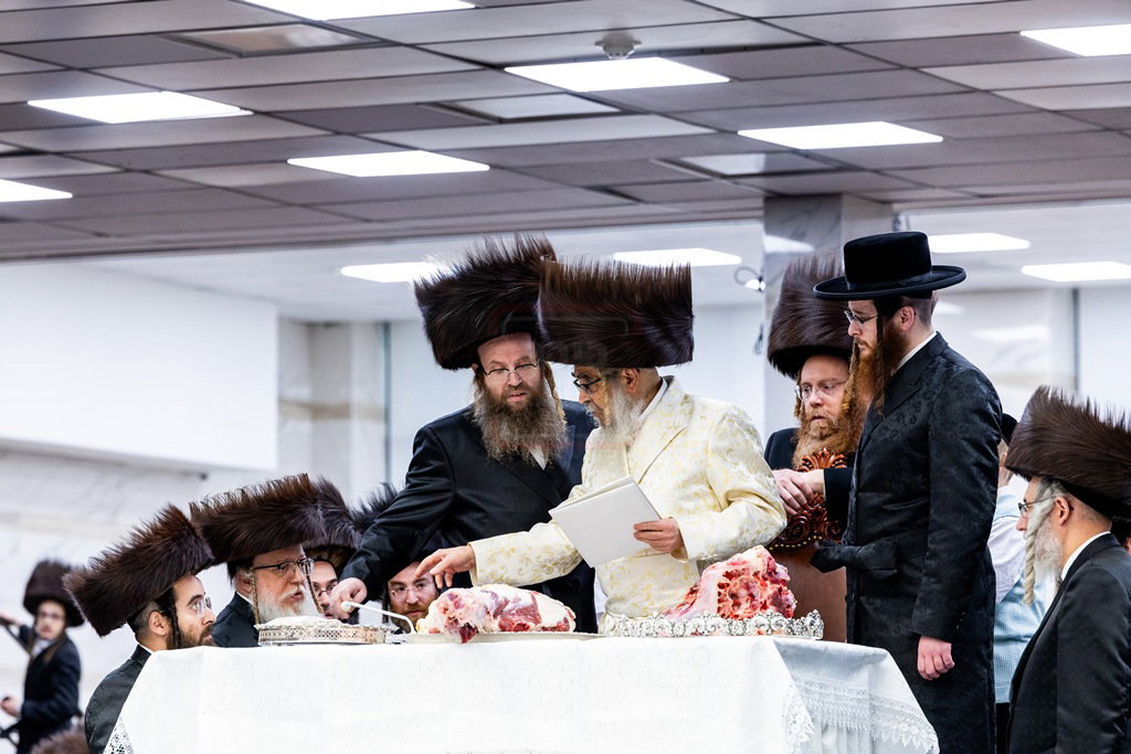 מעמד הפייסות ומסירת מתנות כהונה בסאטמר