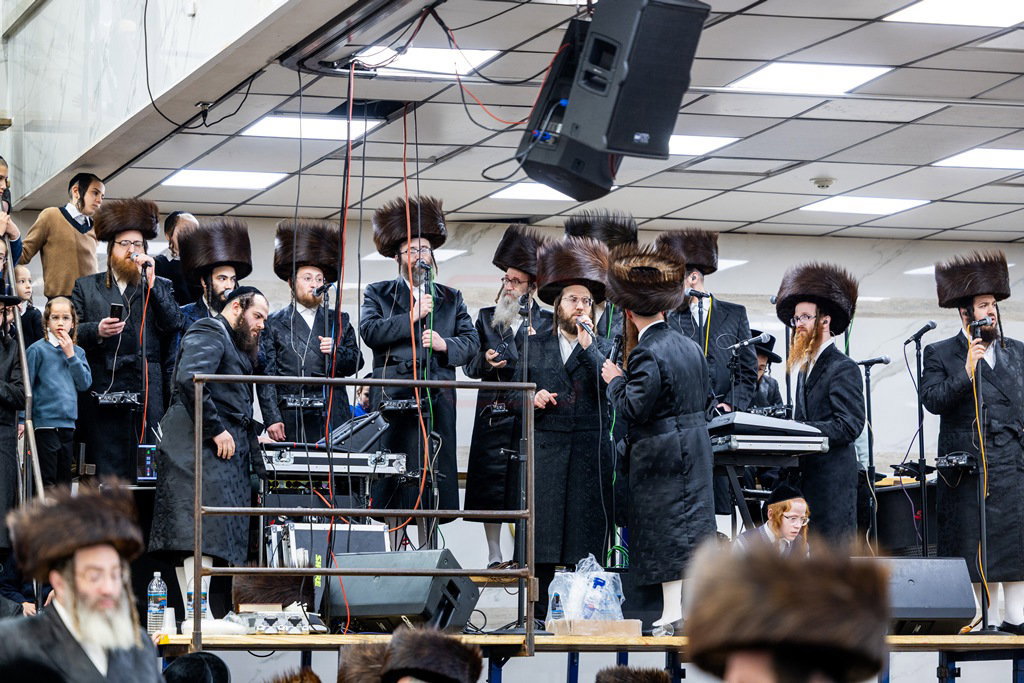 מעמד הפייסות ומסירת מתנות כהונה בסאטמר