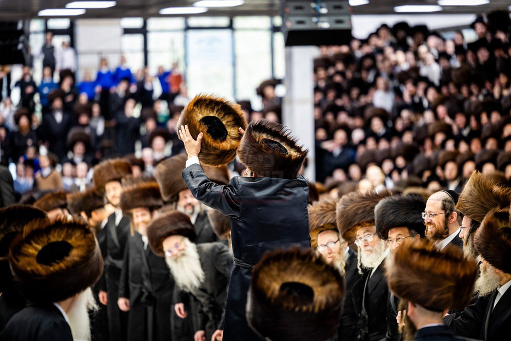 מעמד הפייסות ומסירת מתנות כהונה בסאטמר