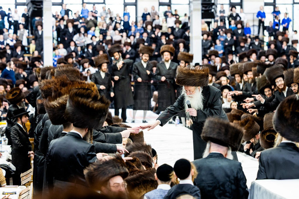 מעמד הפייסות ומסירת מתנות כהונה בסאטמר