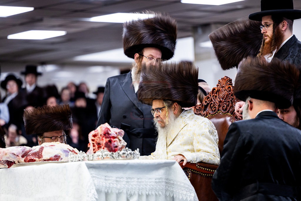 מעמד הפייסות ומסירת מתנות כהונה בסאטמר