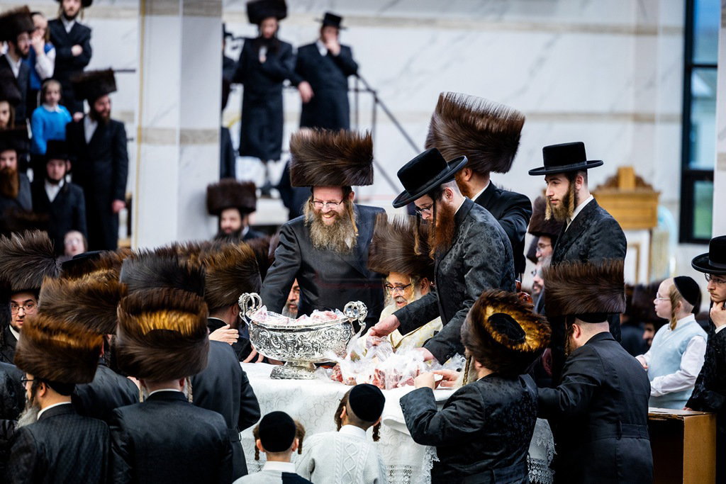 מעמד הפייסות ומסירת מתנות כהונה בסאטמר