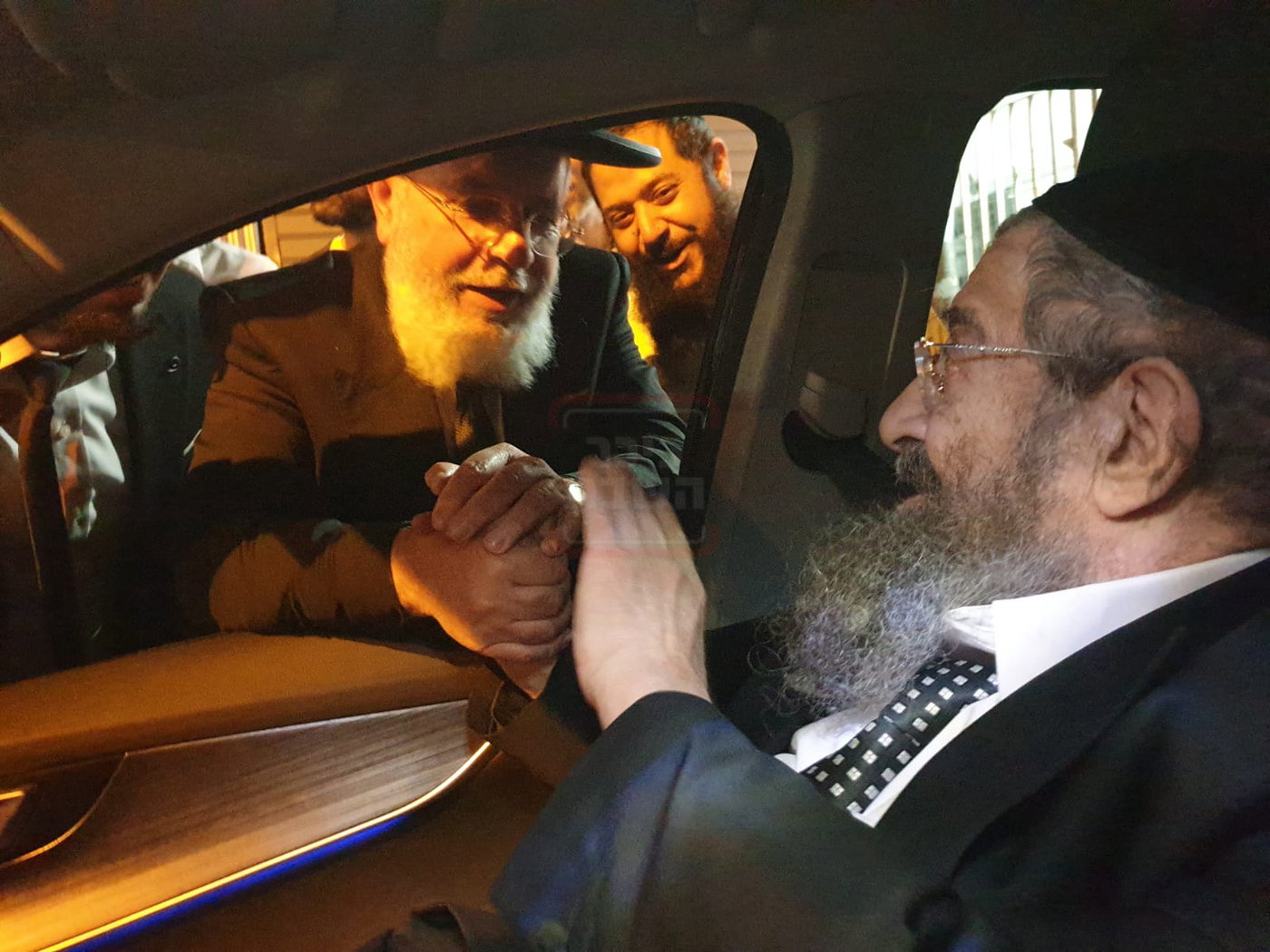 הח"כ שרכב על סוס | 'זופניק בכיכר' עם כל התמונות, הנייעס והחשיפות של השבוע