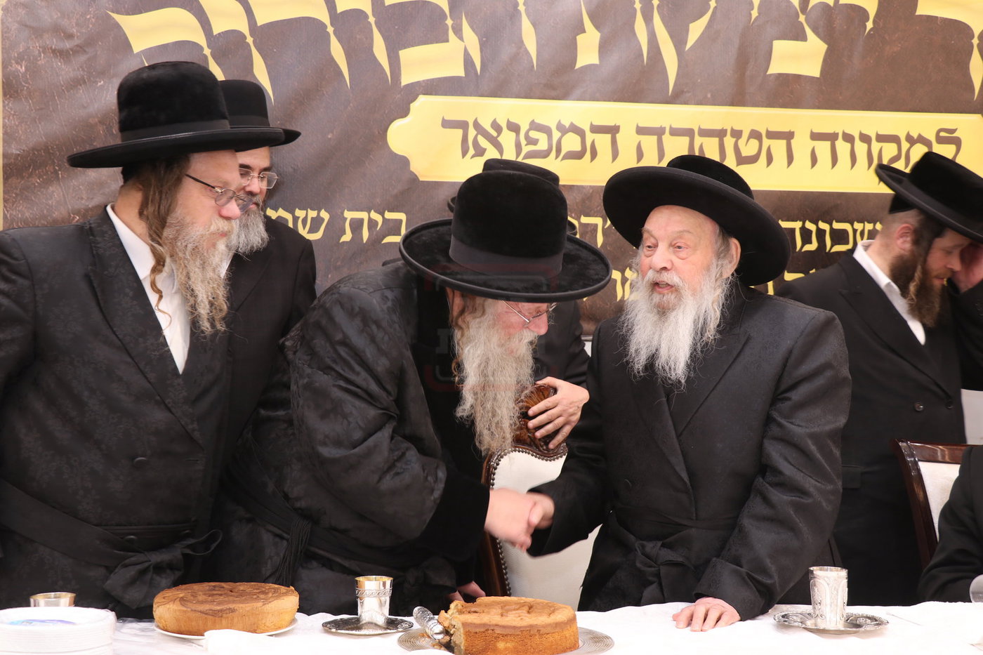 מעמד יציקת הבורות בקוזמיר 