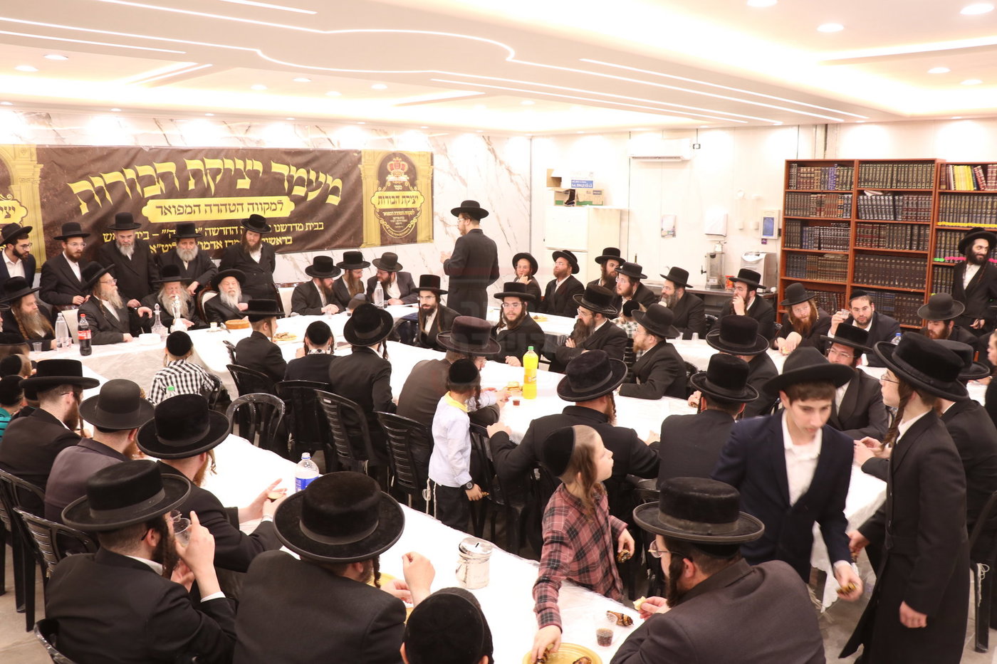 מעמד יציקת הבורות בקוזמיר 